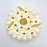 Entremets Poires, Caramel et fève Tonka