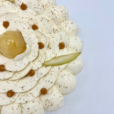 Entremets Poires, Caramel et fève Tonka